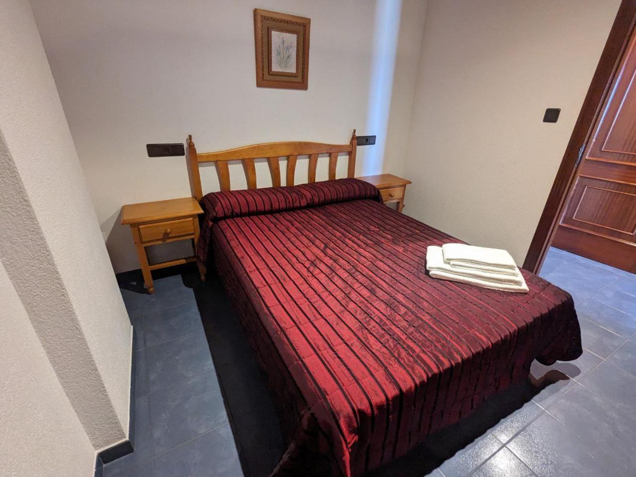 Vivienda Turistica Vacacional Maricarmen Hotel Arou Bagian luar foto