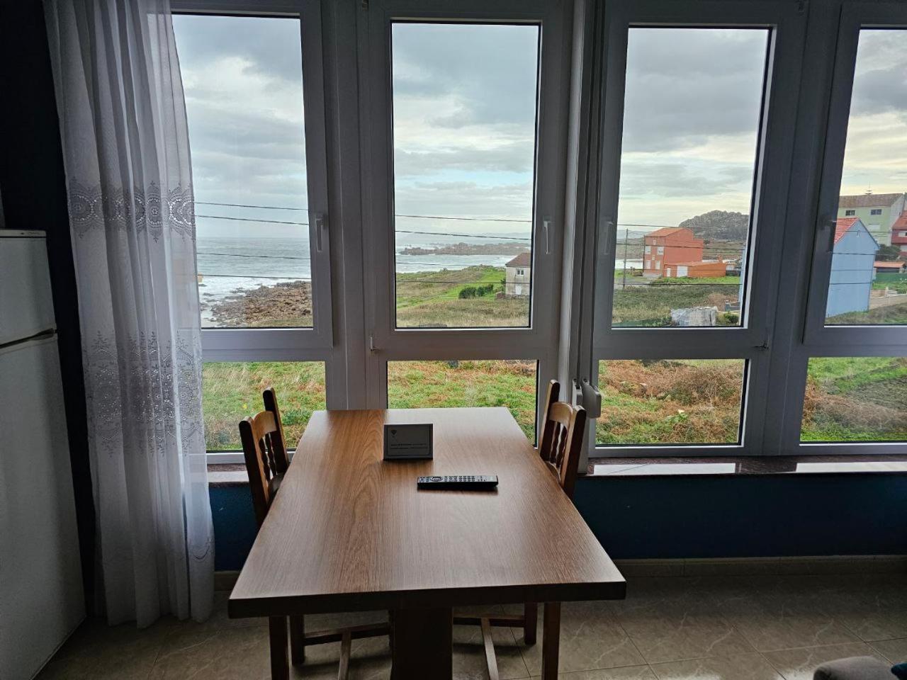 Vivienda Turistica Vacacional Maricarmen Hotel Arou Bagian luar foto